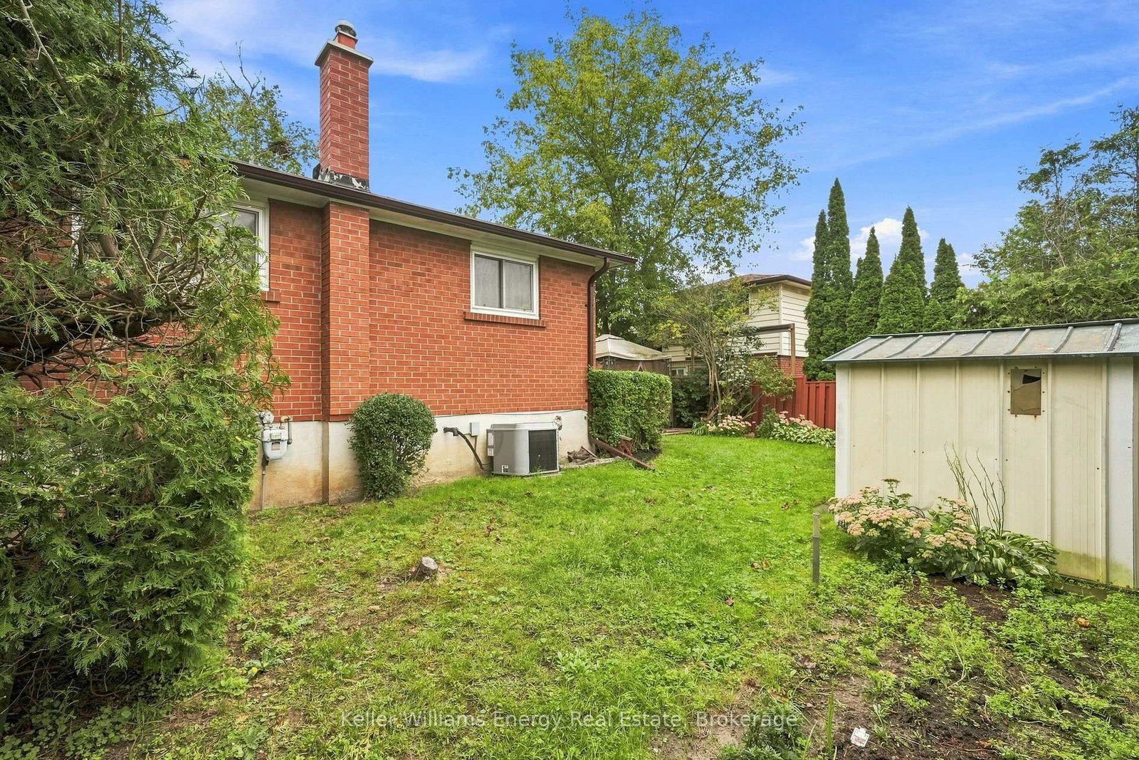 410 Grandview Street S • Oshawa, ON photo 39