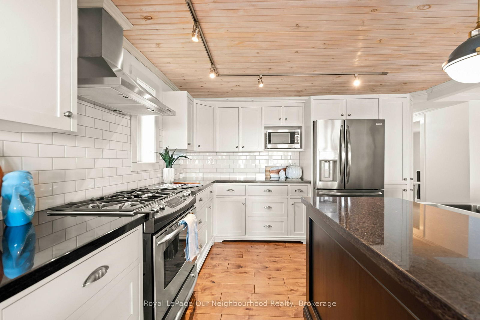 121 Cedar Crest Beach Road • Clarington, ON photo 14