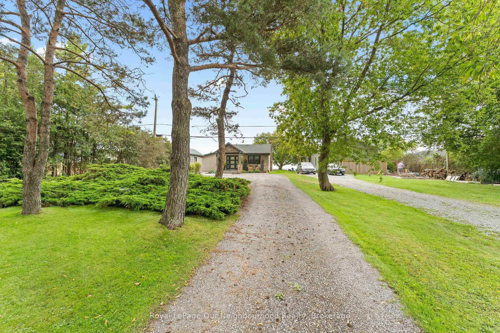121 Cedar Crest Beach Road • Clarington, ON photo 4