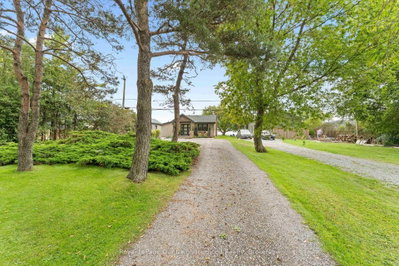121 Cedar Crest Beach Road • Clarington, ON photo 4