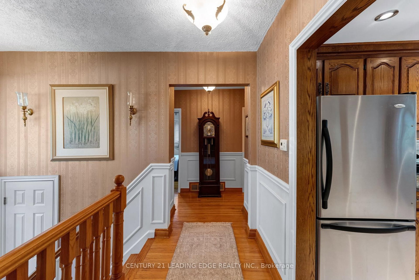 39 Wantanopa Crescent • Toronto, ON photo 19