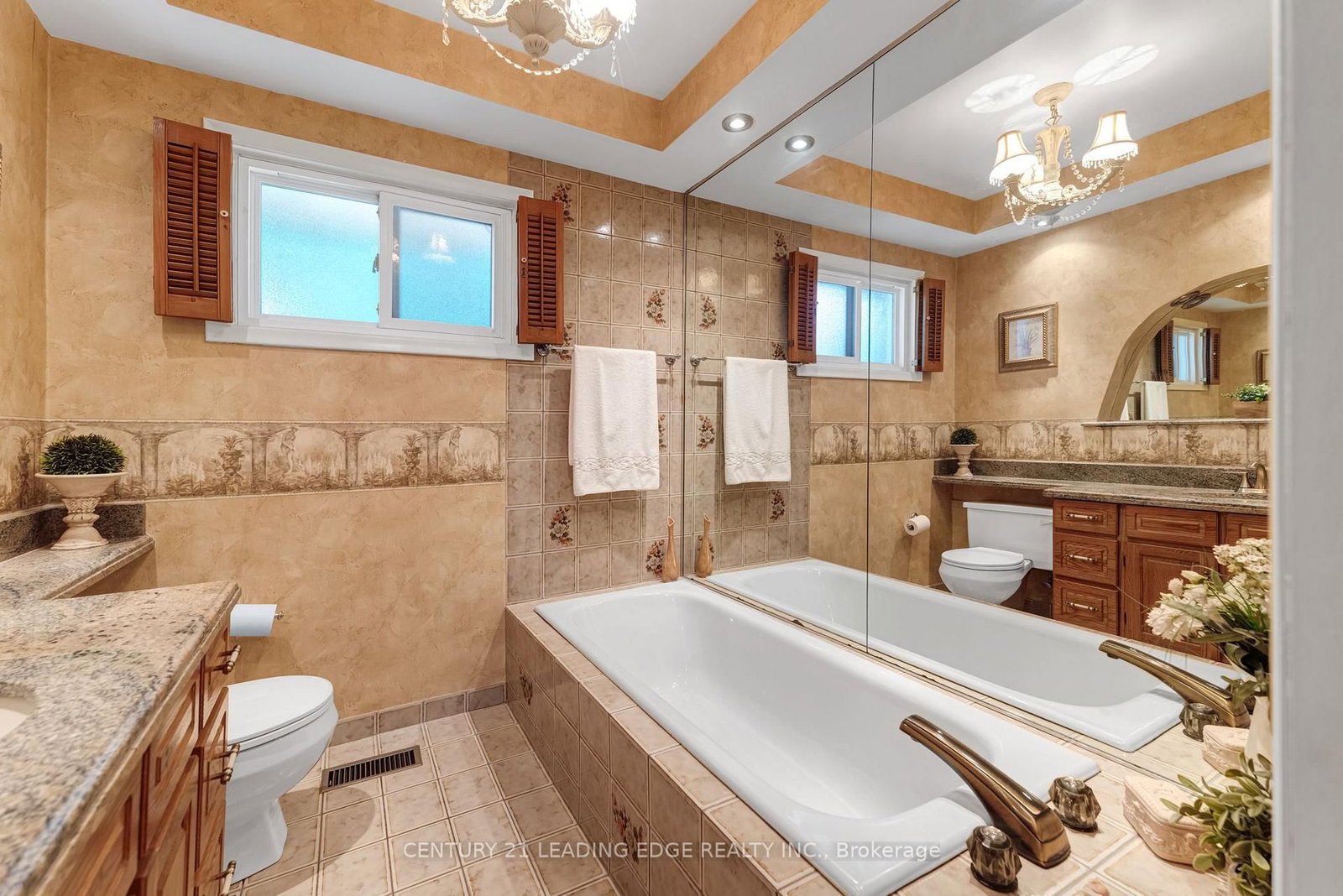 39 Wantanopa Crescent • Toronto, ON photo 26