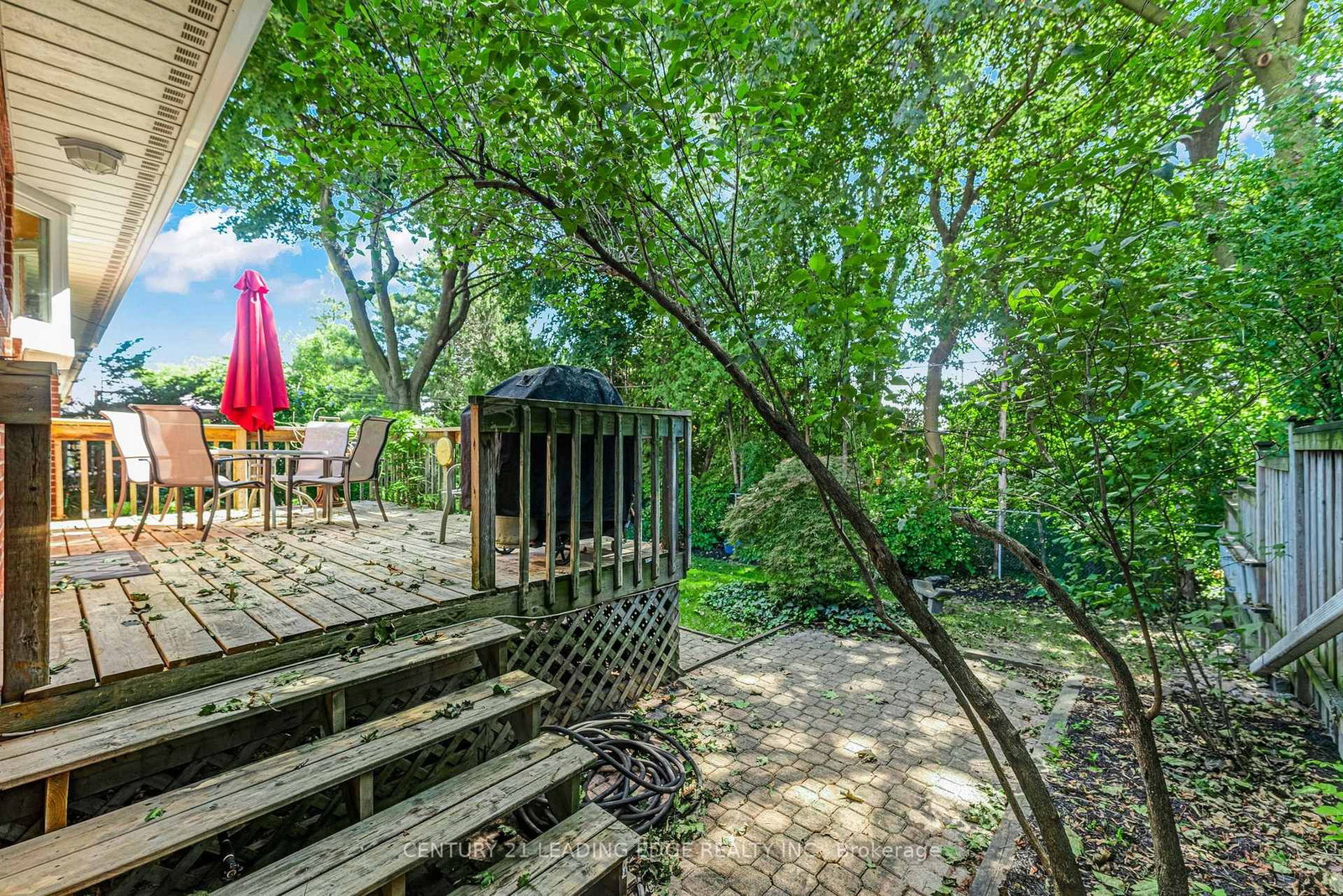39 Wantanopa Crescent • Toronto, ON photo 39