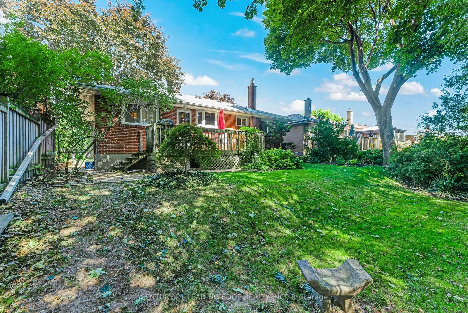 39 Wantanopa Crescent • Toronto, ON photo 40