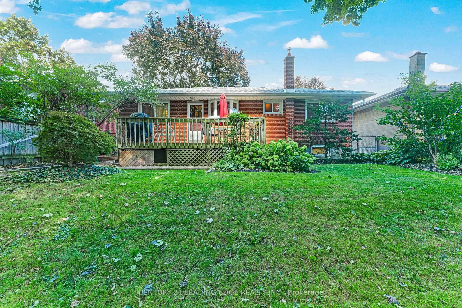 39 Wantanopa Crescent • Toronto, ON photo 43