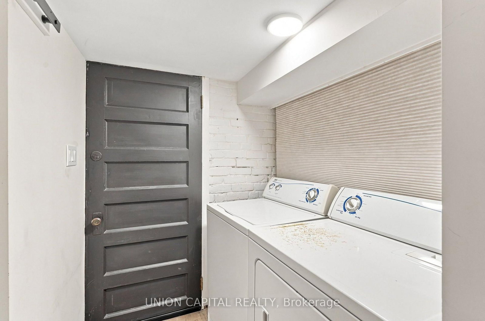 72 Robbins Avenue • Toronto, ON photo 21