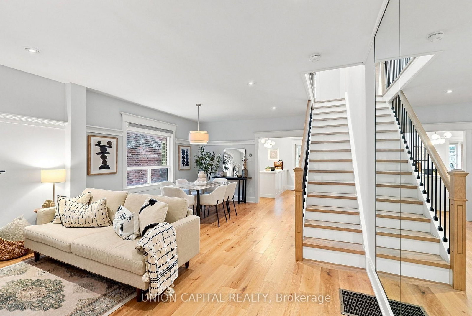 72 Robbins Avenue • Toronto, ON photo 4