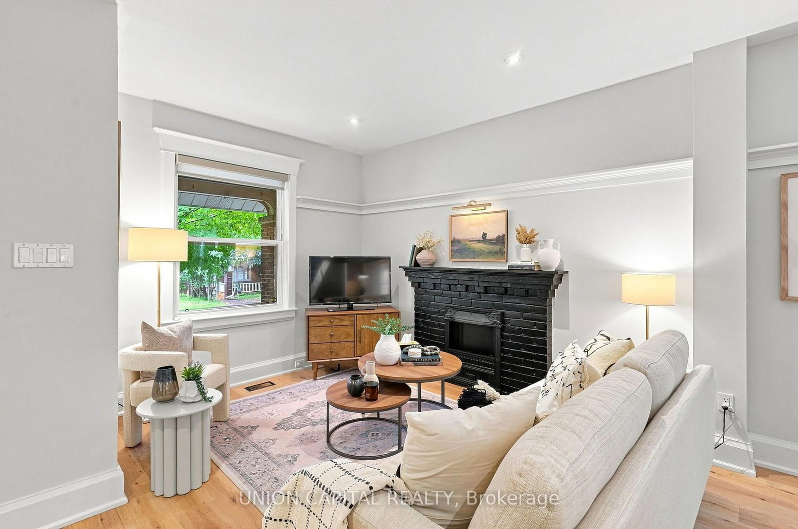 72 Robbins Avenue • Toronto, ON photo 5