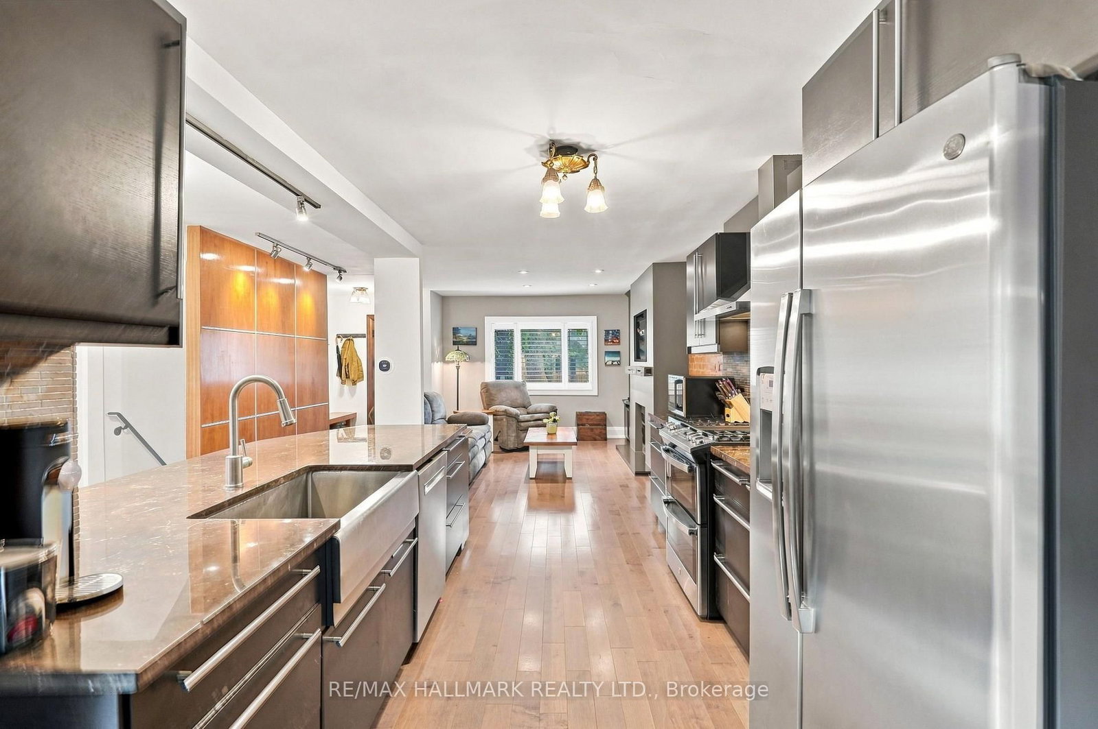 1 Glenmount Park Road • Toronto, ON photo 4