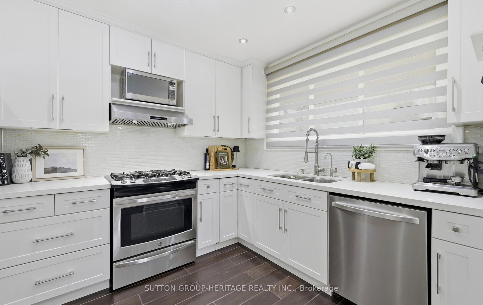 1020 Wardman Cres, Whitby, view 11