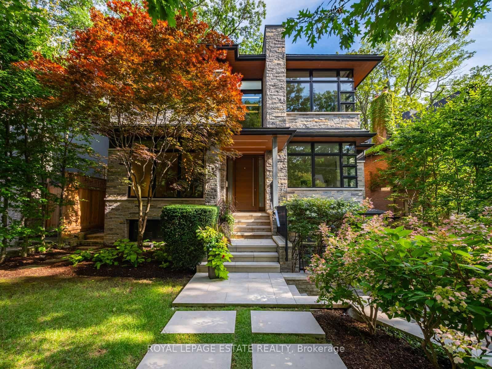 11 Pine Crescent • Toronto, ON photo 3
