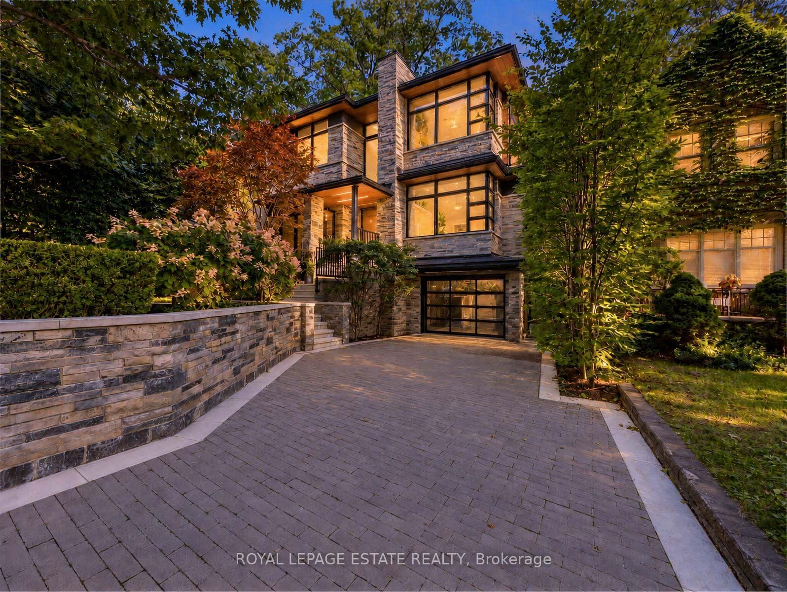 11 Pine Crescent • Toronto, ON photo 4