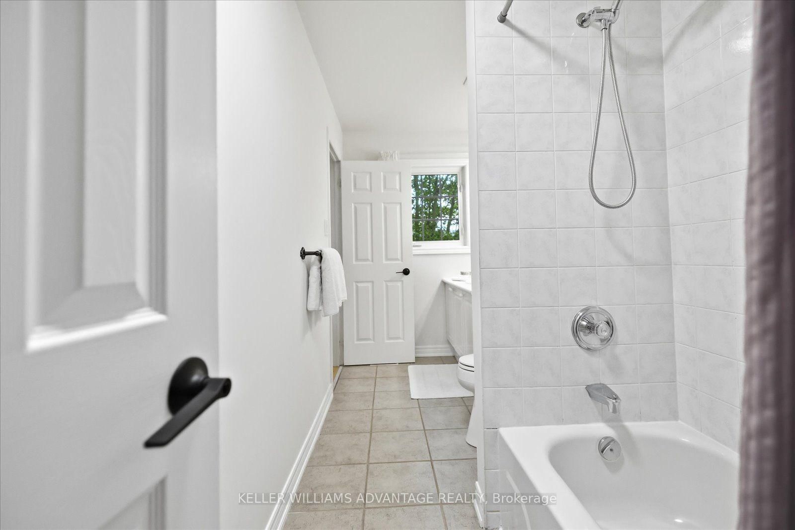128 Boardwalk Drive • Toronto, ON photo 17