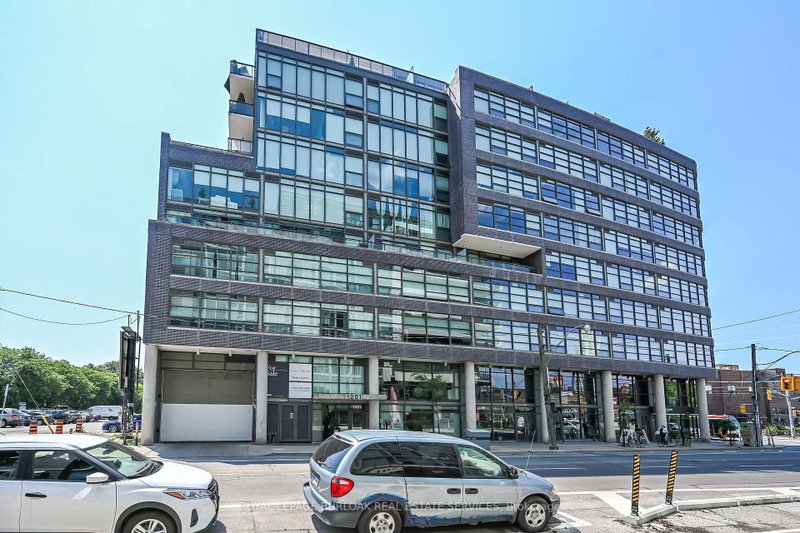 902 - 1201 Dundas Street E