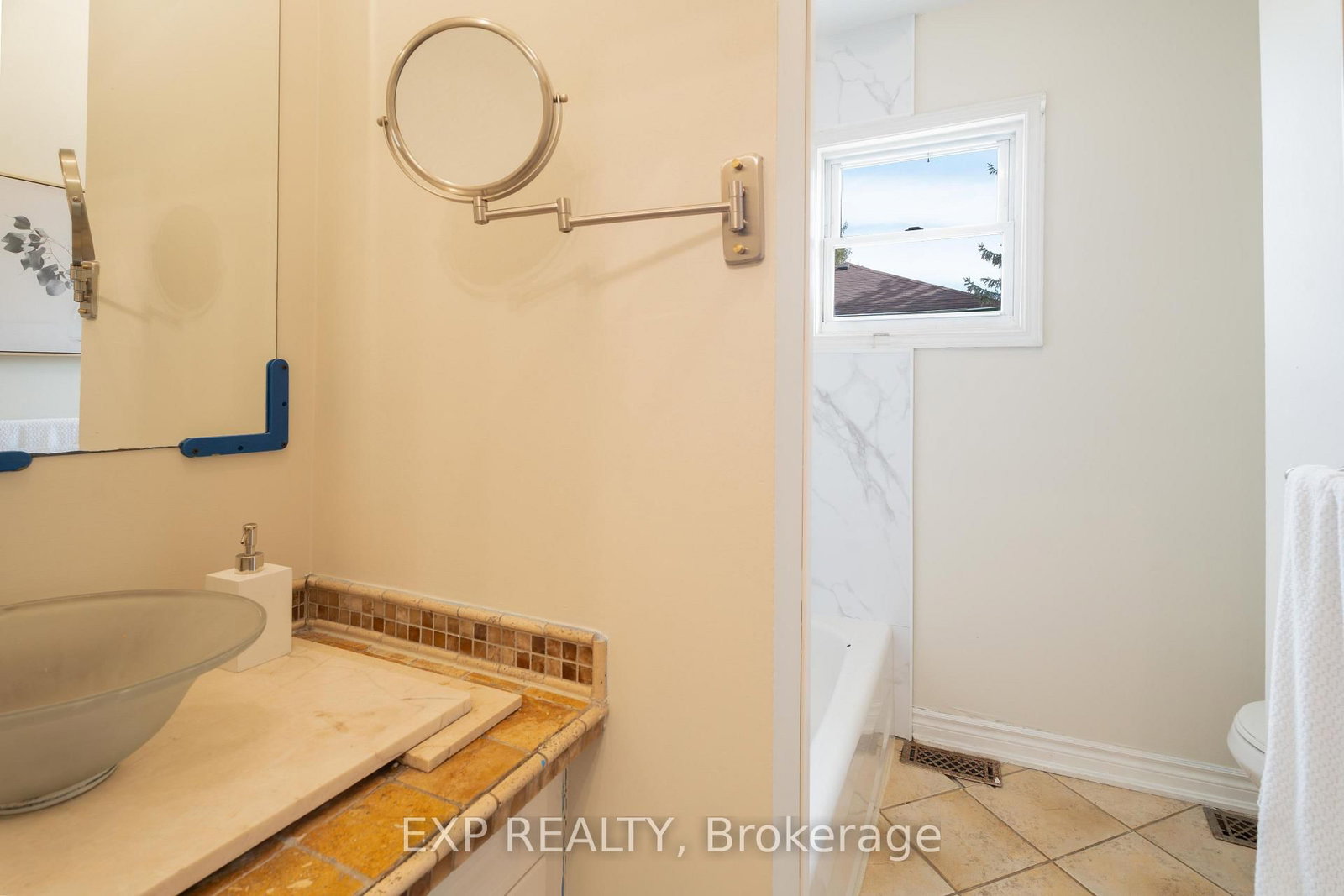 97 Park Road S • Oshawa, ON photo 20