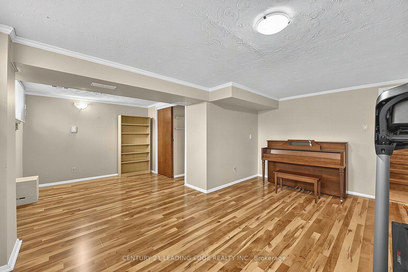 15 Wetherby Drive • Toronto, ON photo 33
