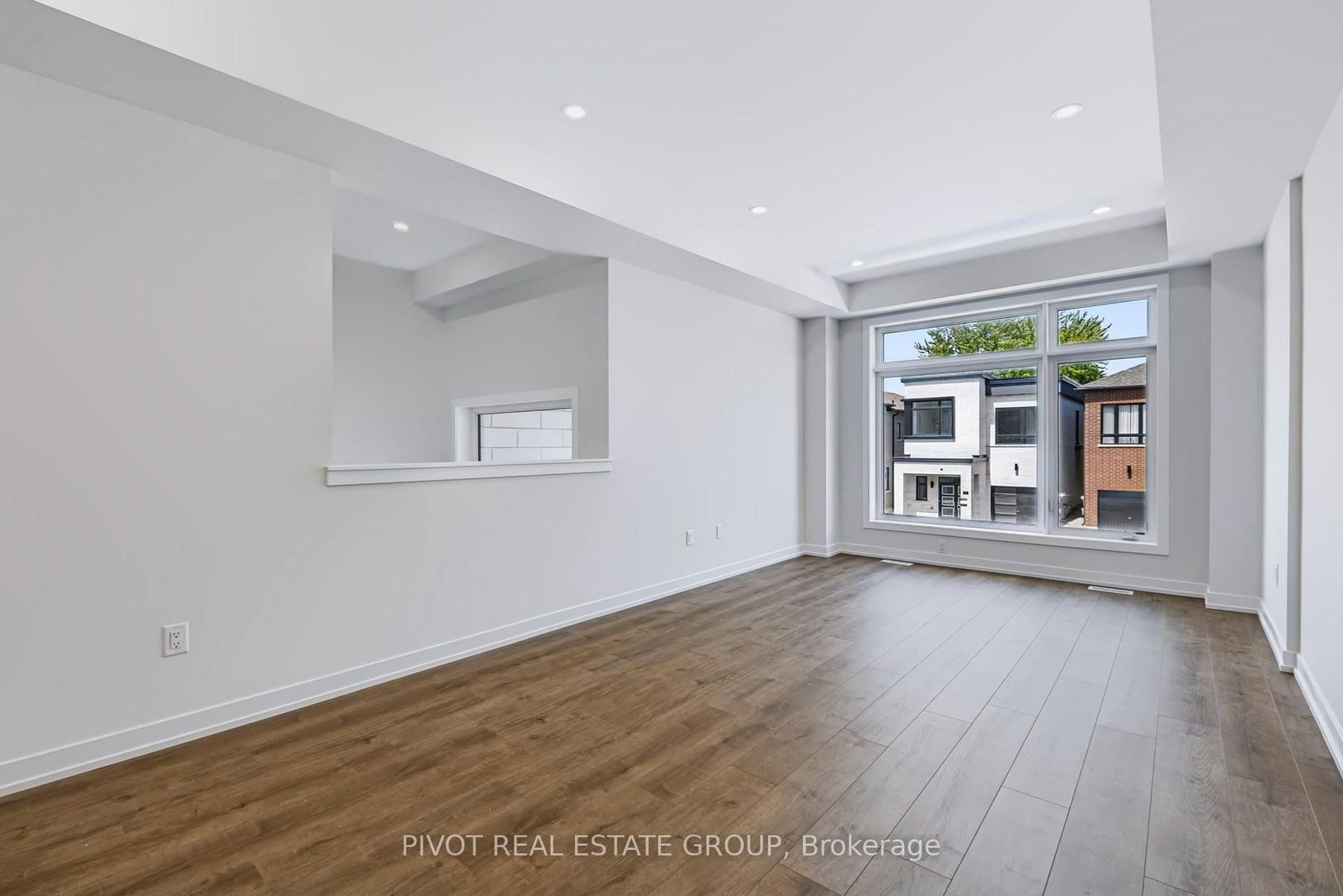78 Danielle Moore Circle • Toronto, ON photo 9