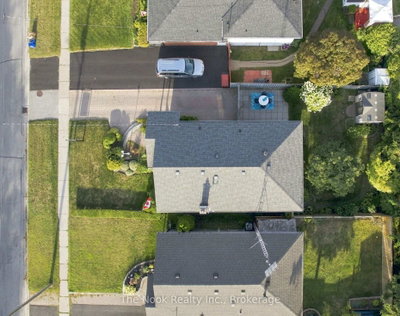 274 Labrador Drive • Oshawa, ON photo 3