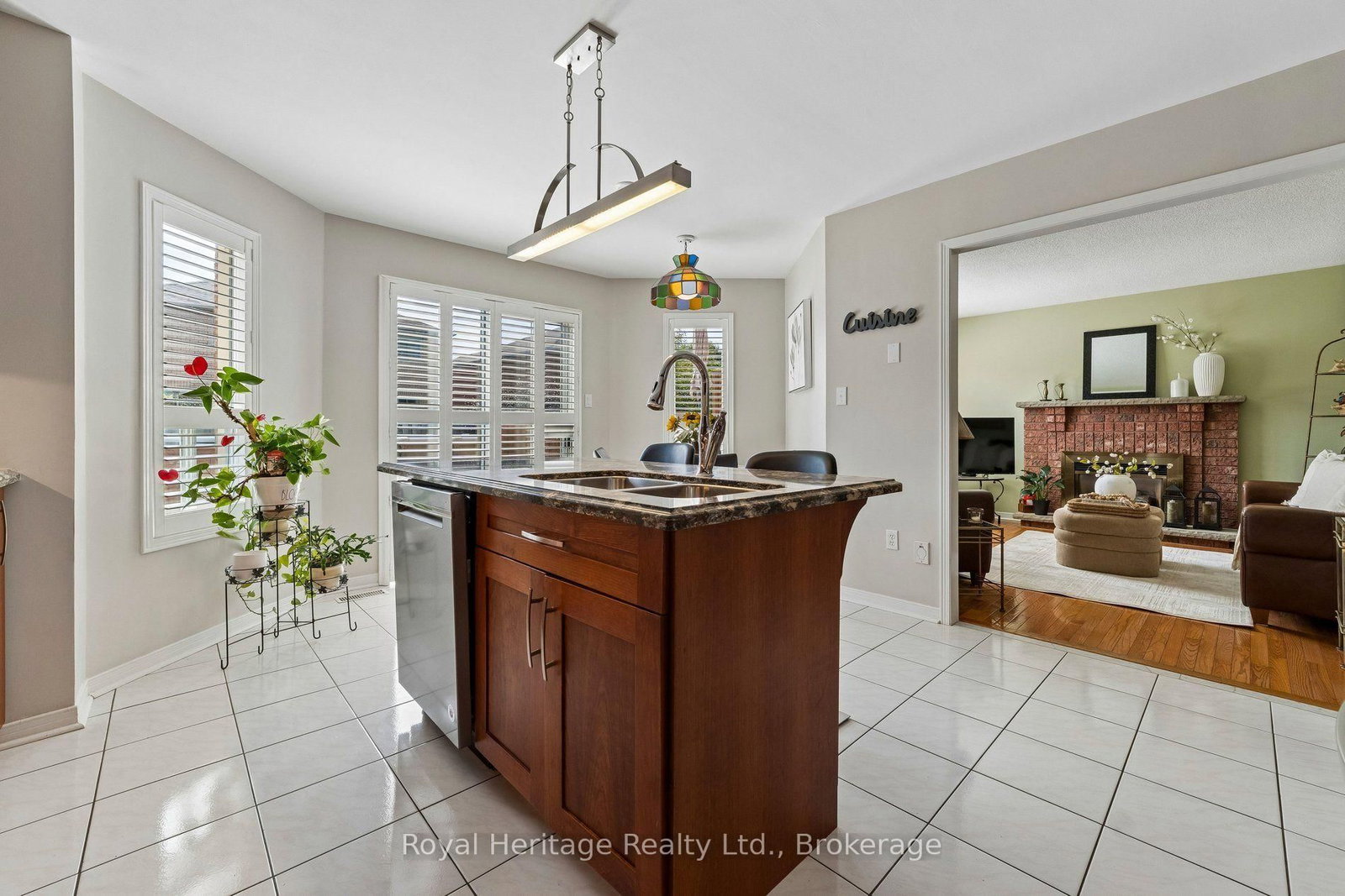 41 Winterberry Drive • Whitby, ON photo 16