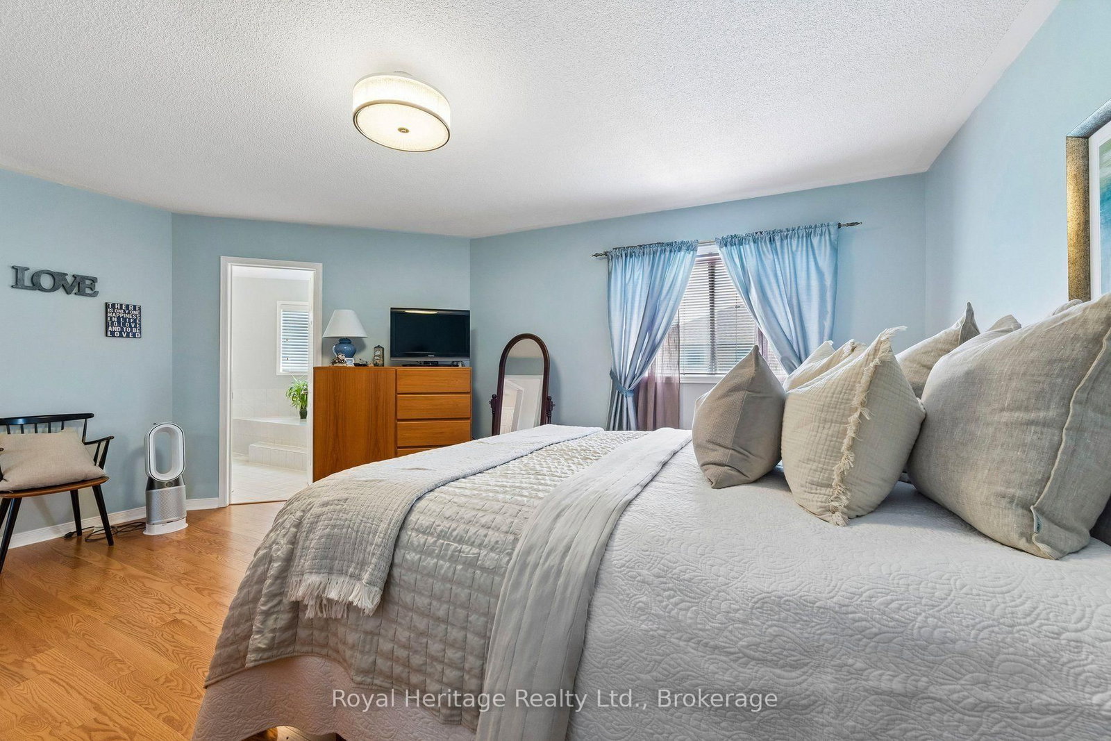 41 Winterberry Drive • Whitby, ON photo 25