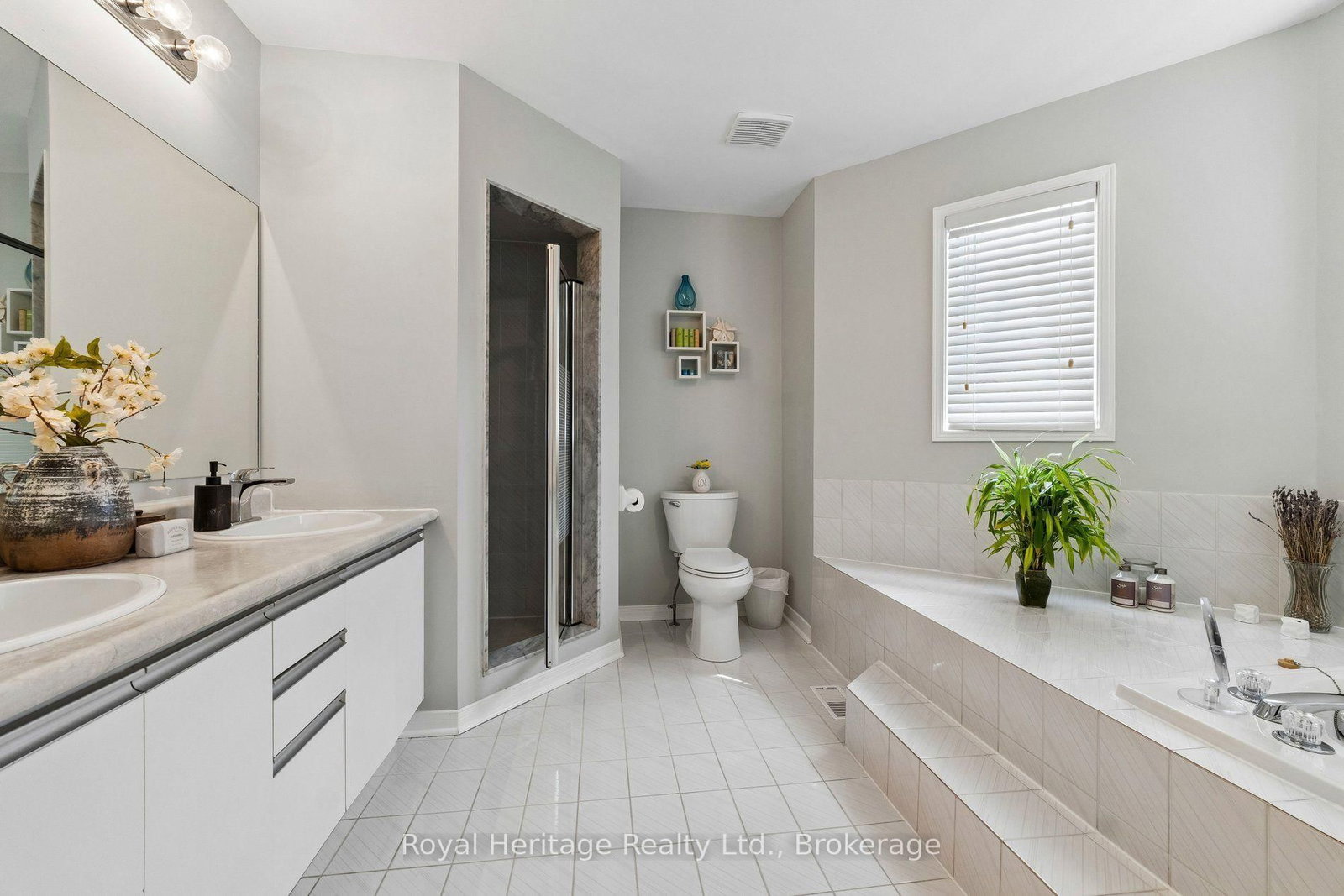 41 Winterberry Drive • Whitby, ON photo 26