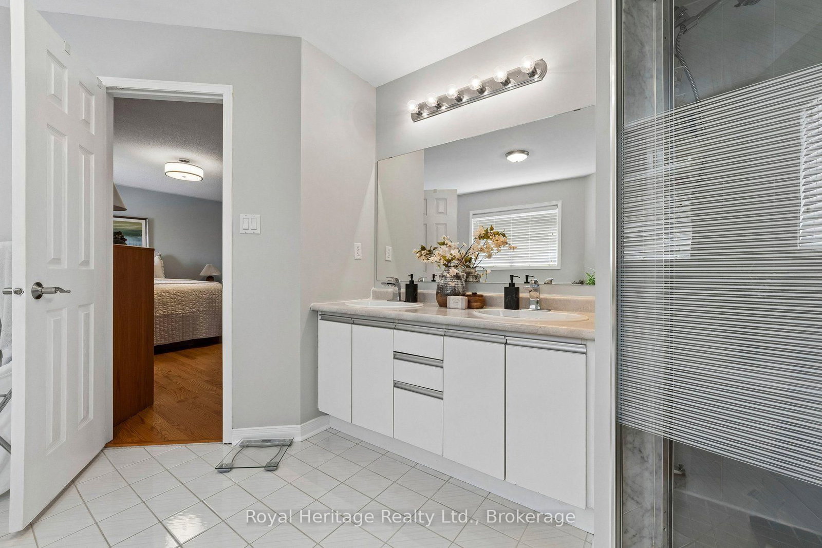 41 Winterberry Drive • Whitby, ON photo 27