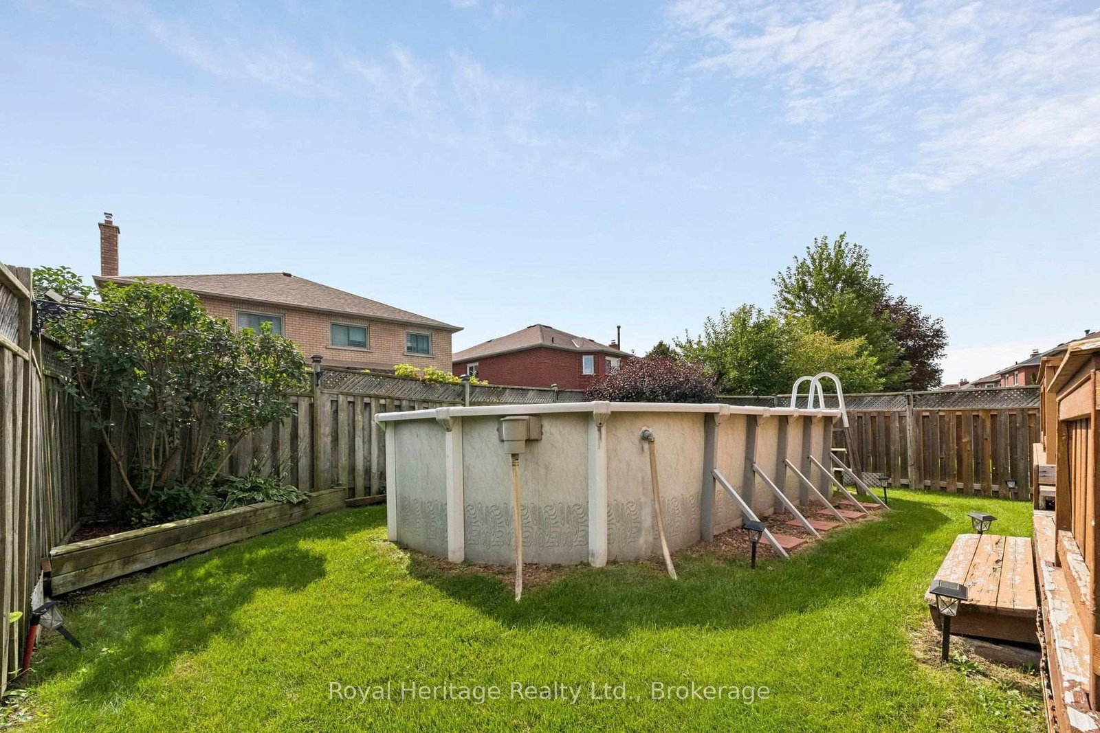 41 Winterberry Drive • Whitby, ON photo 39