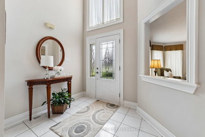 41 Winterberry Drive • Whitby, ON photo 5