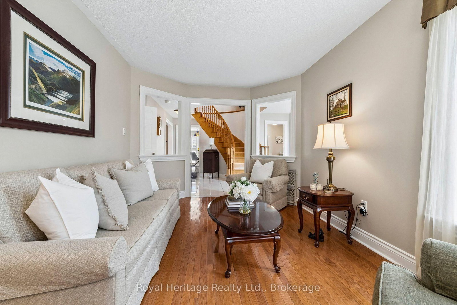 41 Winterberry Drive • Whitby, ON photo 9