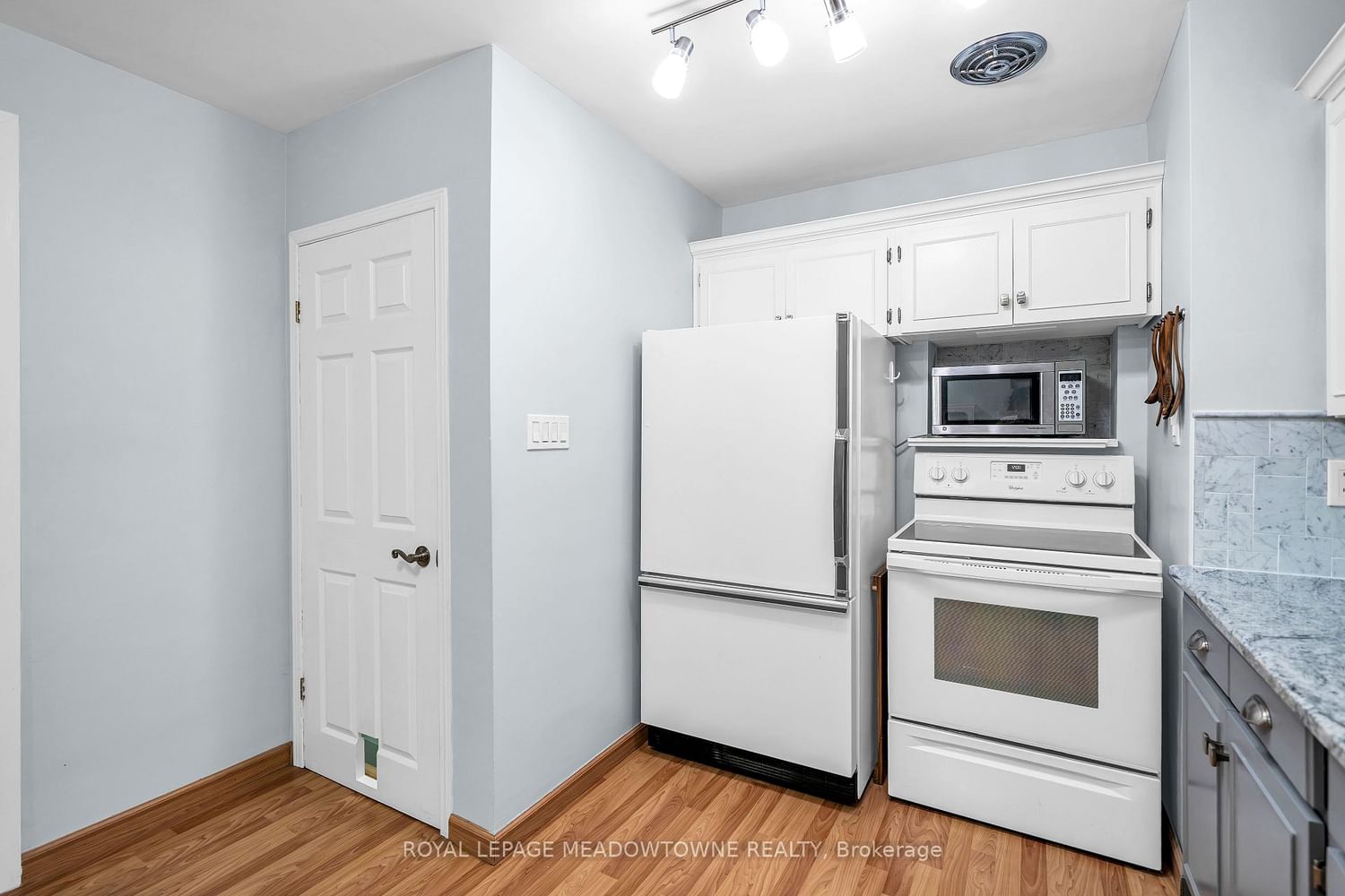 48 Garside Avenue • Whitby, ON photo 10