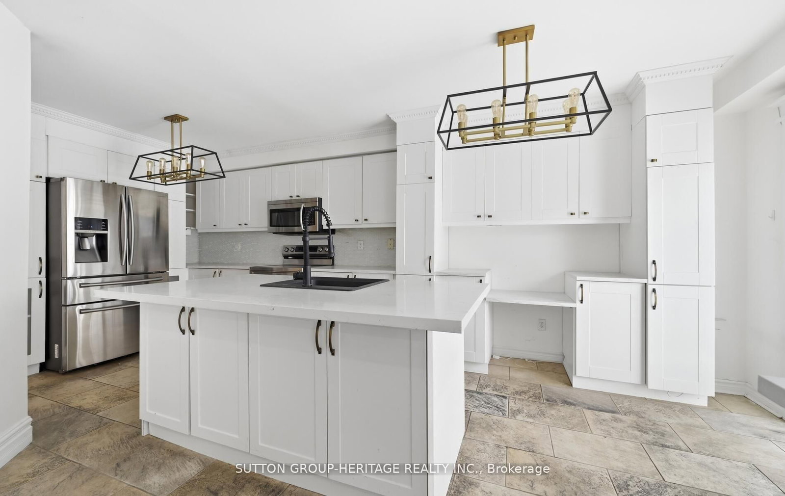 10 Greenhalf Drive • Ajax, ON photo 4