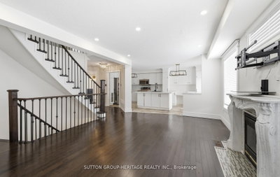 10 Greenhalf Drive • Ajax, ON photo 8