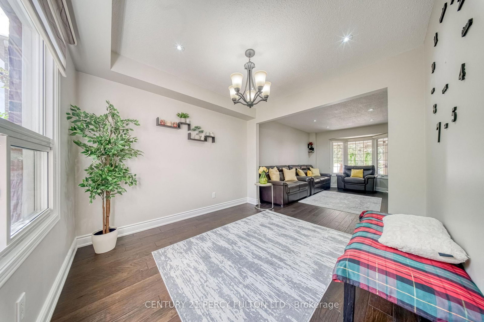 46 Hearne Crescent • Ajax, ON photo 8