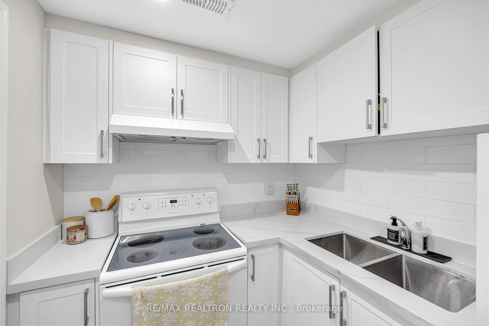 95 Beer Crescent • Ajax, ON photo 23