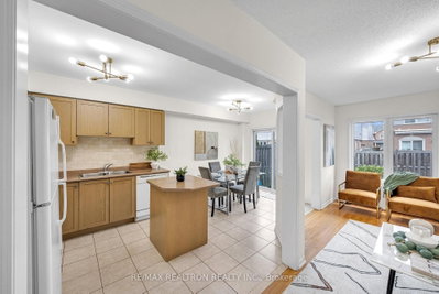 95 Beer Crescent • Ajax, ON photo 8