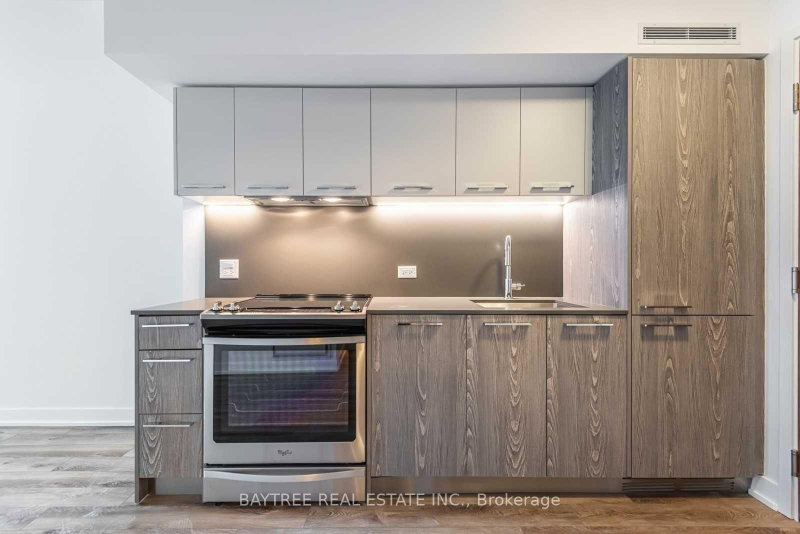 914 - 30 Baseball Place