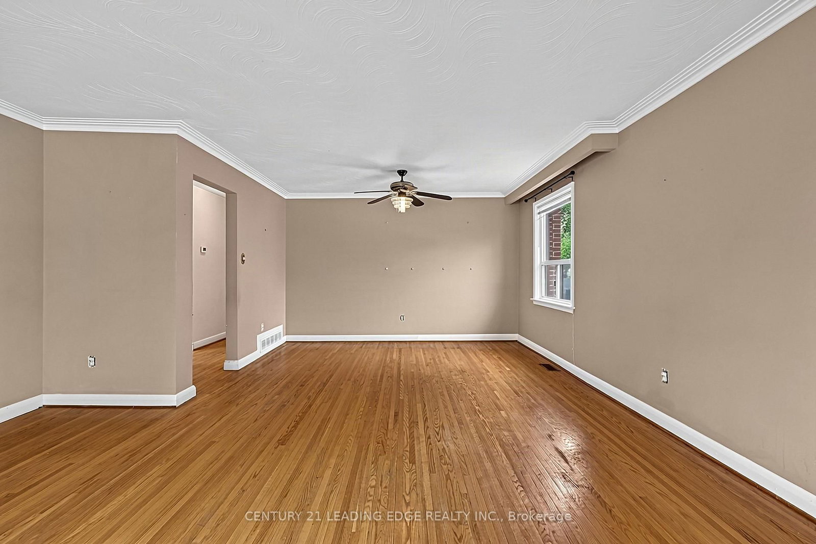 18 Romulus Drive • Toronto, ON photo 10