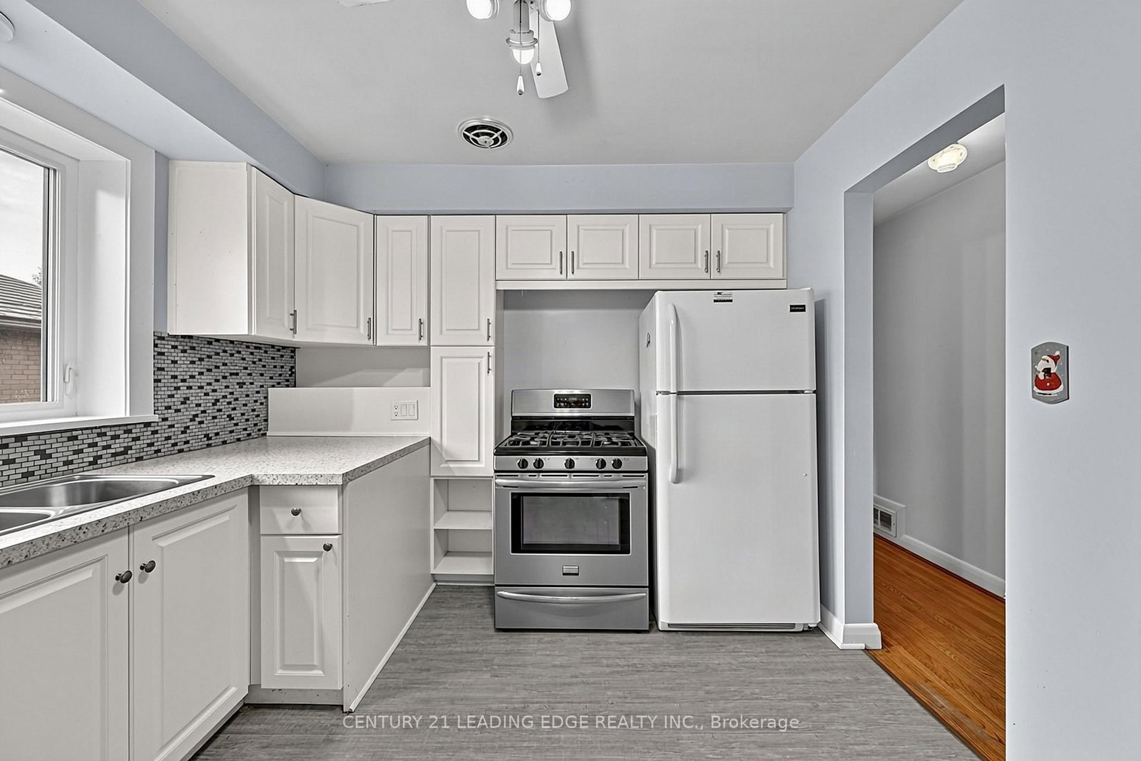 18 Romulus Drive • Toronto, ON photo 14
