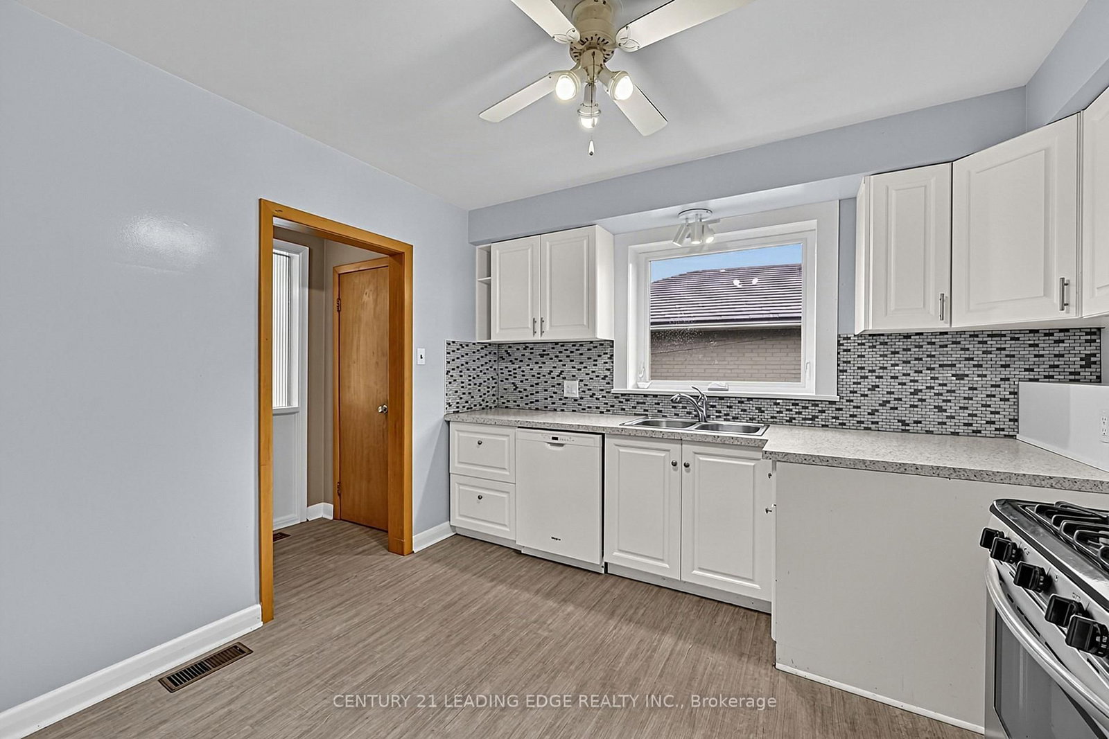 18 Romulus Drive • Toronto, ON photo 15