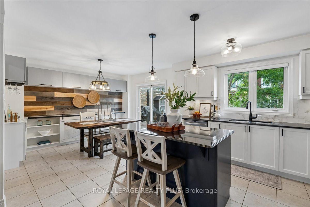 29 Jeremiah Lane • Toronto, ON photo 11