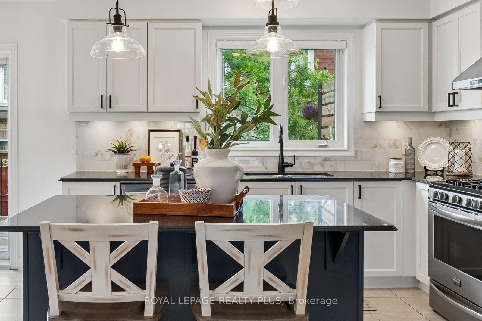 29 Jeremiah Lane • Toronto, ON photo 2