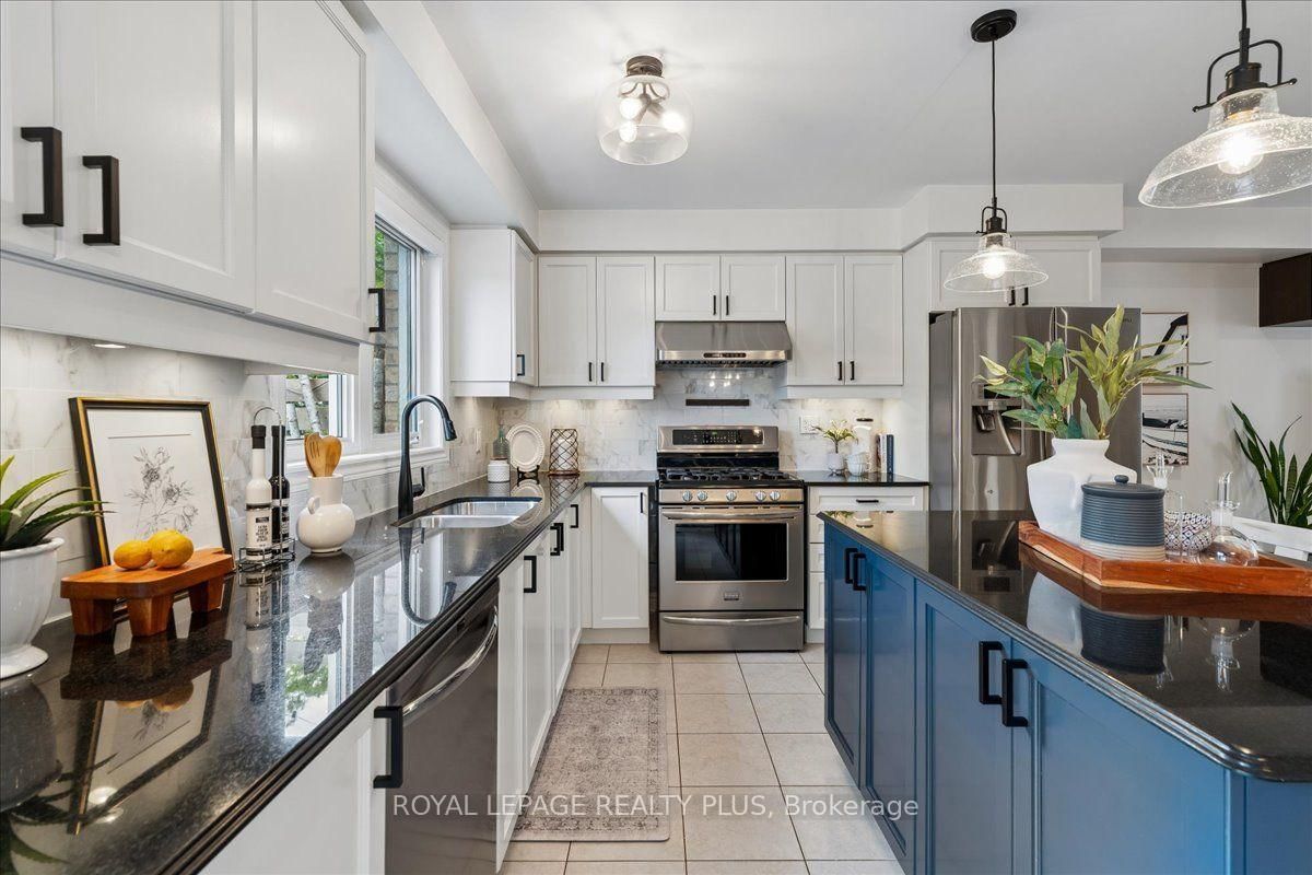 29 Jeremiah Lane • Toronto, ON photo 9