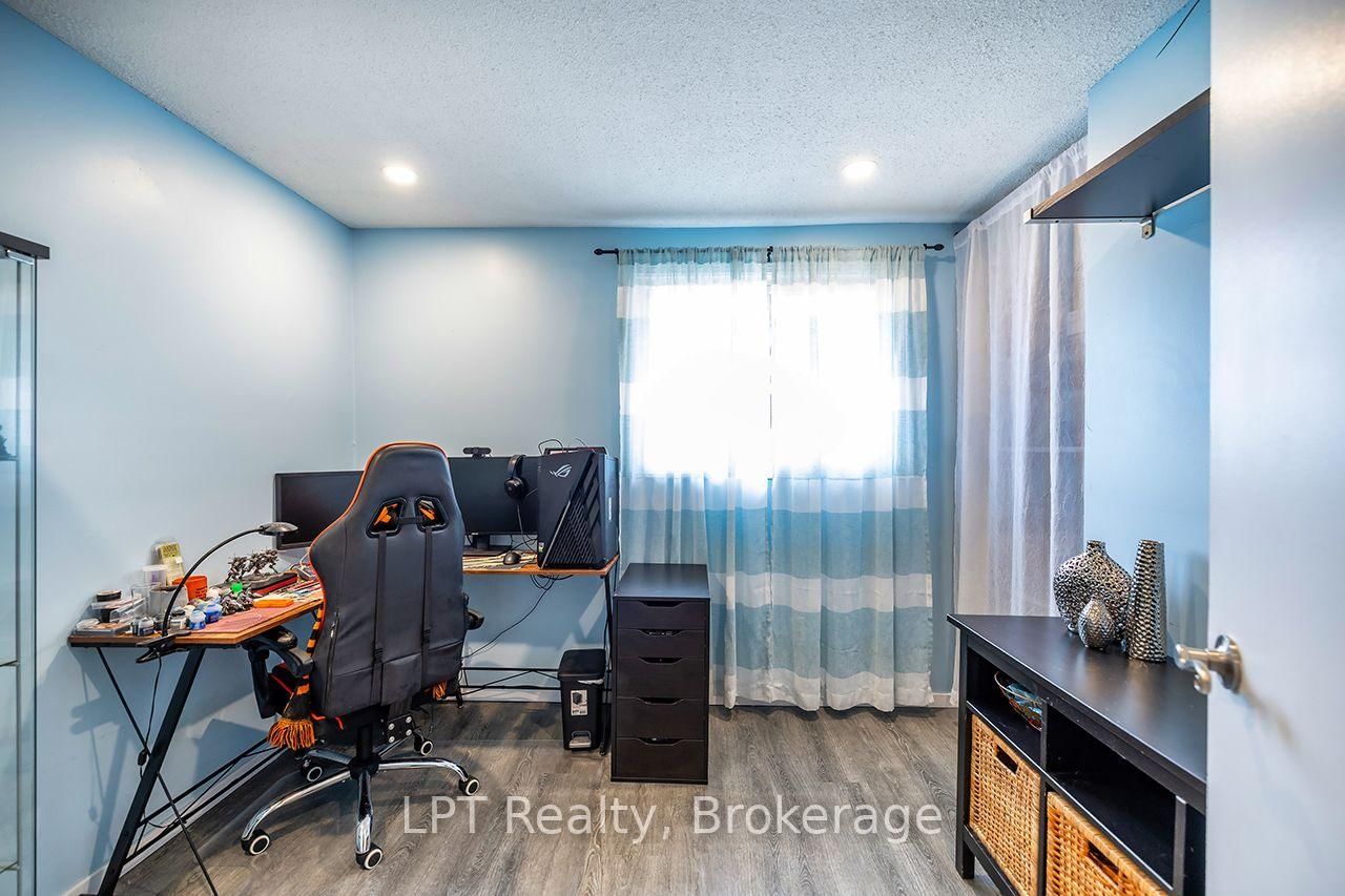 755 Wesley Drive • Oshawa, ON photo 16
