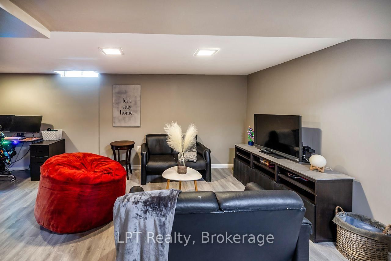 755 Wesley Drive • Oshawa, ON photo 21
