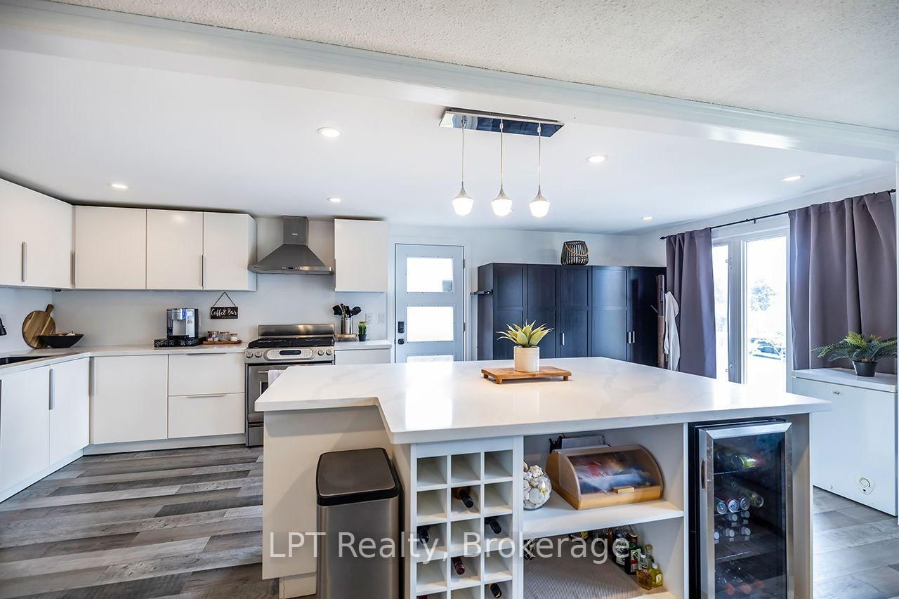 755 Wesley Drive • Oshawa, ON photo 5