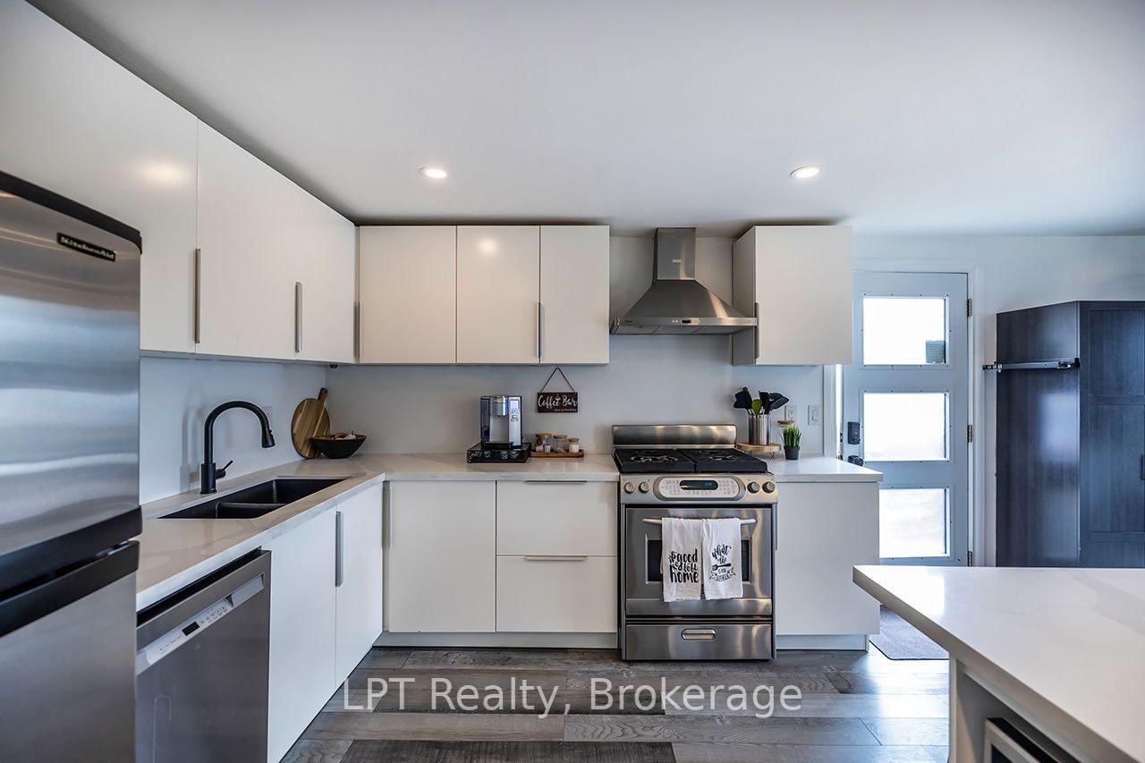755 Wesley Drive • Oshawa, ON photo 6