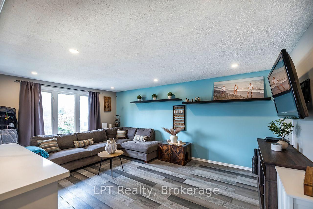 755 Wesley Drive • Oshawa, ON photo 8