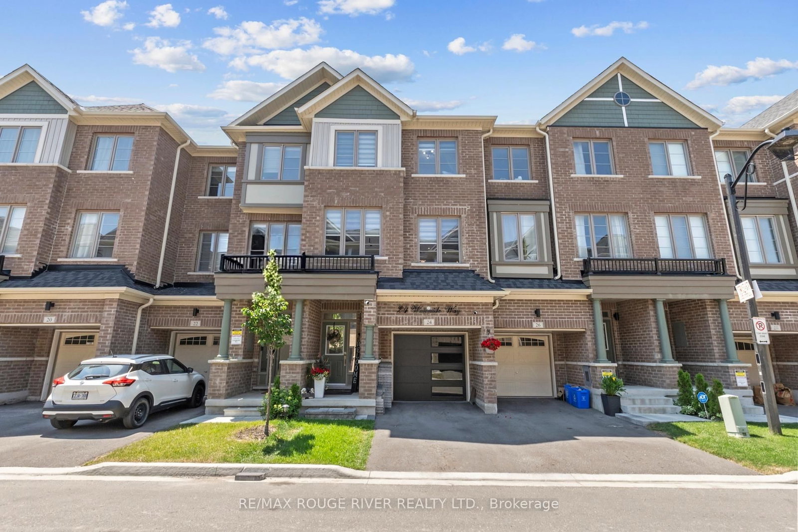 24 Waterside Way • Whitby, ON photo 1