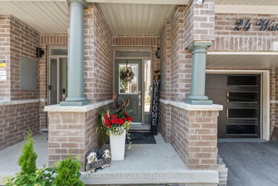 24 Waterside Way • Whitby, ON photo 2