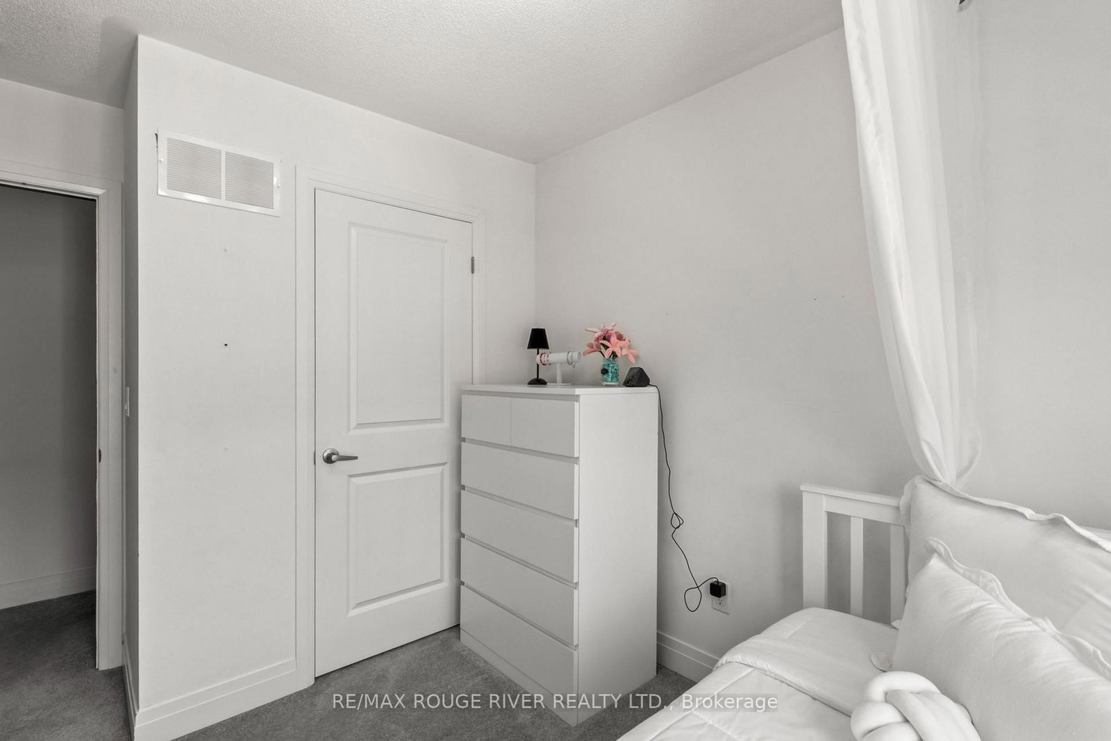24 Waterside Way • Whitby, ON photo 35